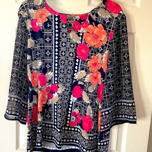New Women’s Large flare sleeve blouse